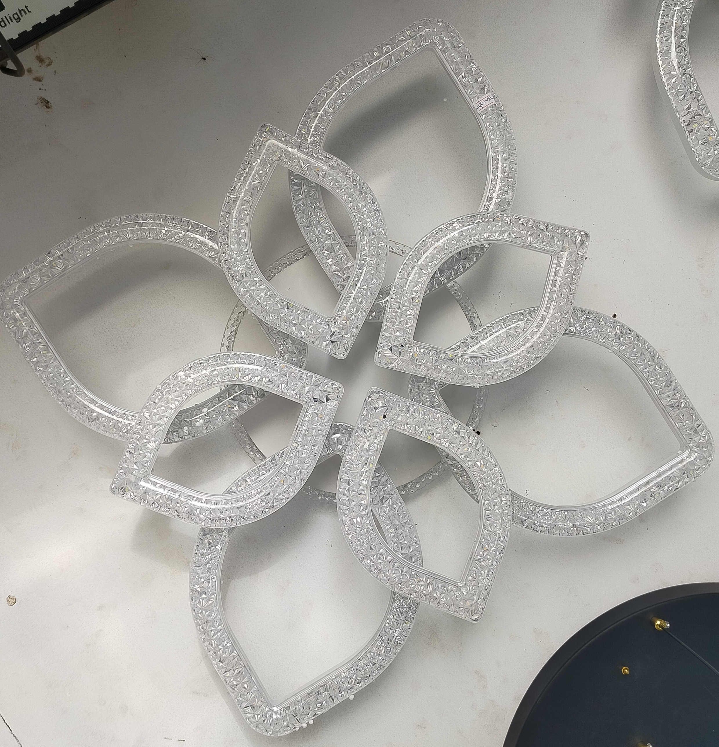 የሳሎን መብራት ተለጣፊ